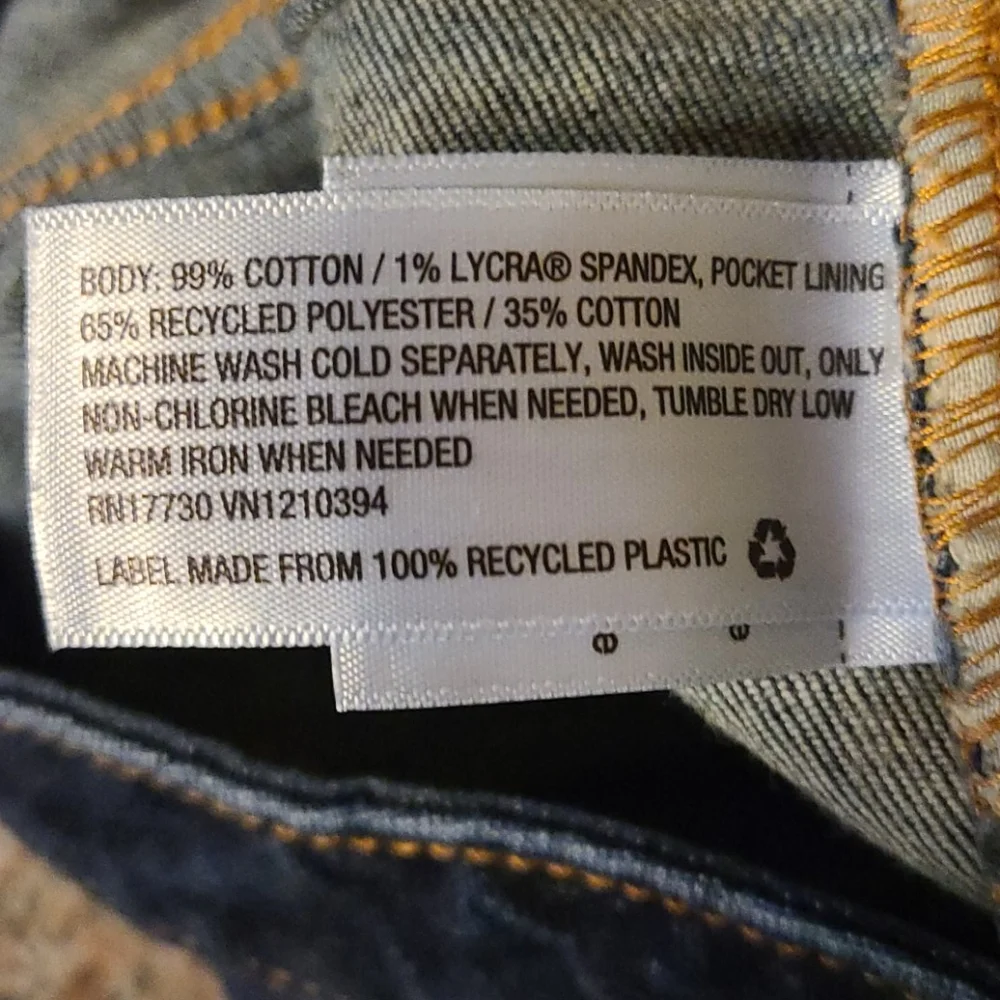 Universal Thread High Rise Kick Boot Crop Jeans - Picture 5 of 7